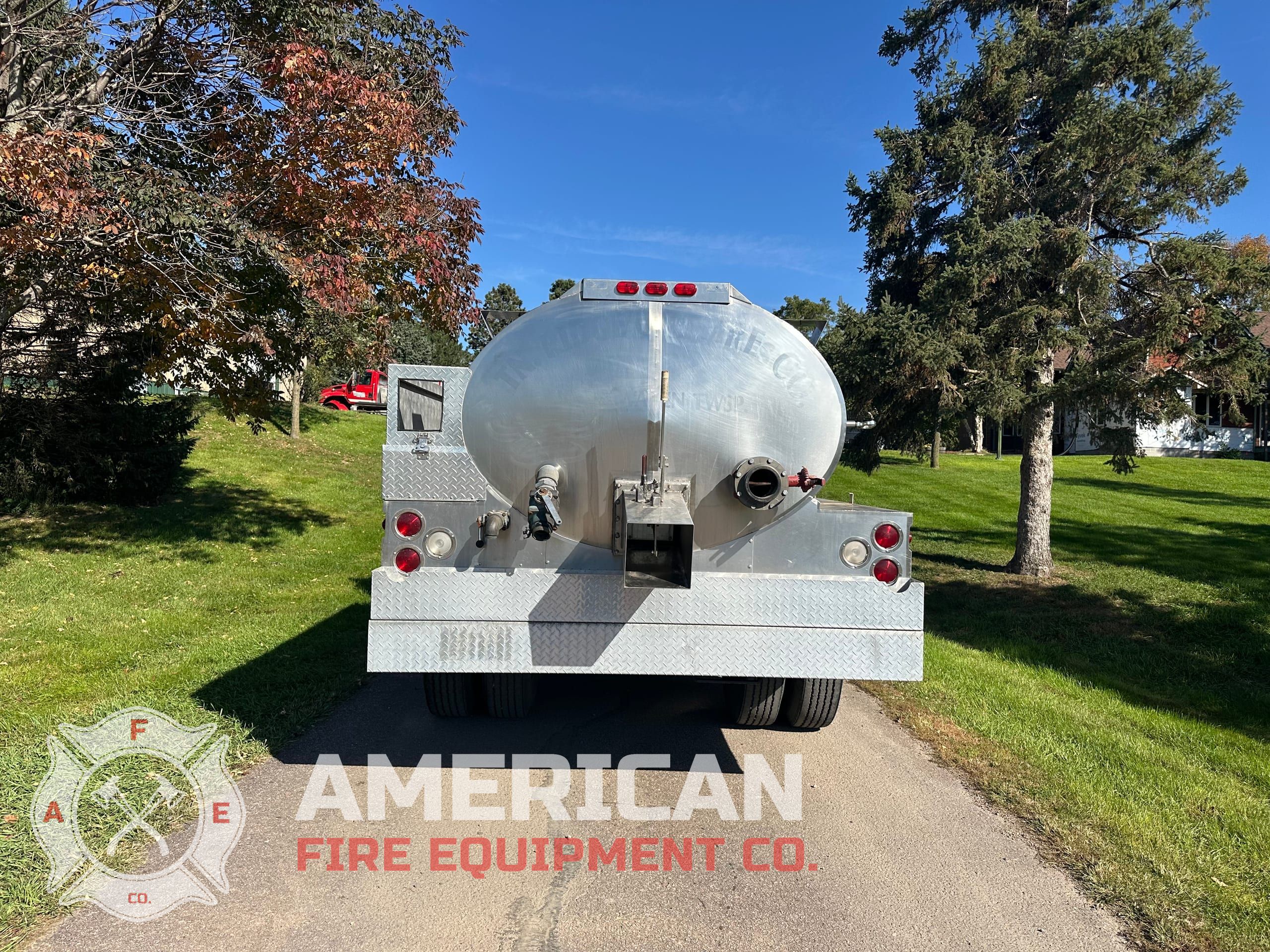 Used 1996 Freightliner 375/1850 Stainless Tanker for sale — photo 5 of 12